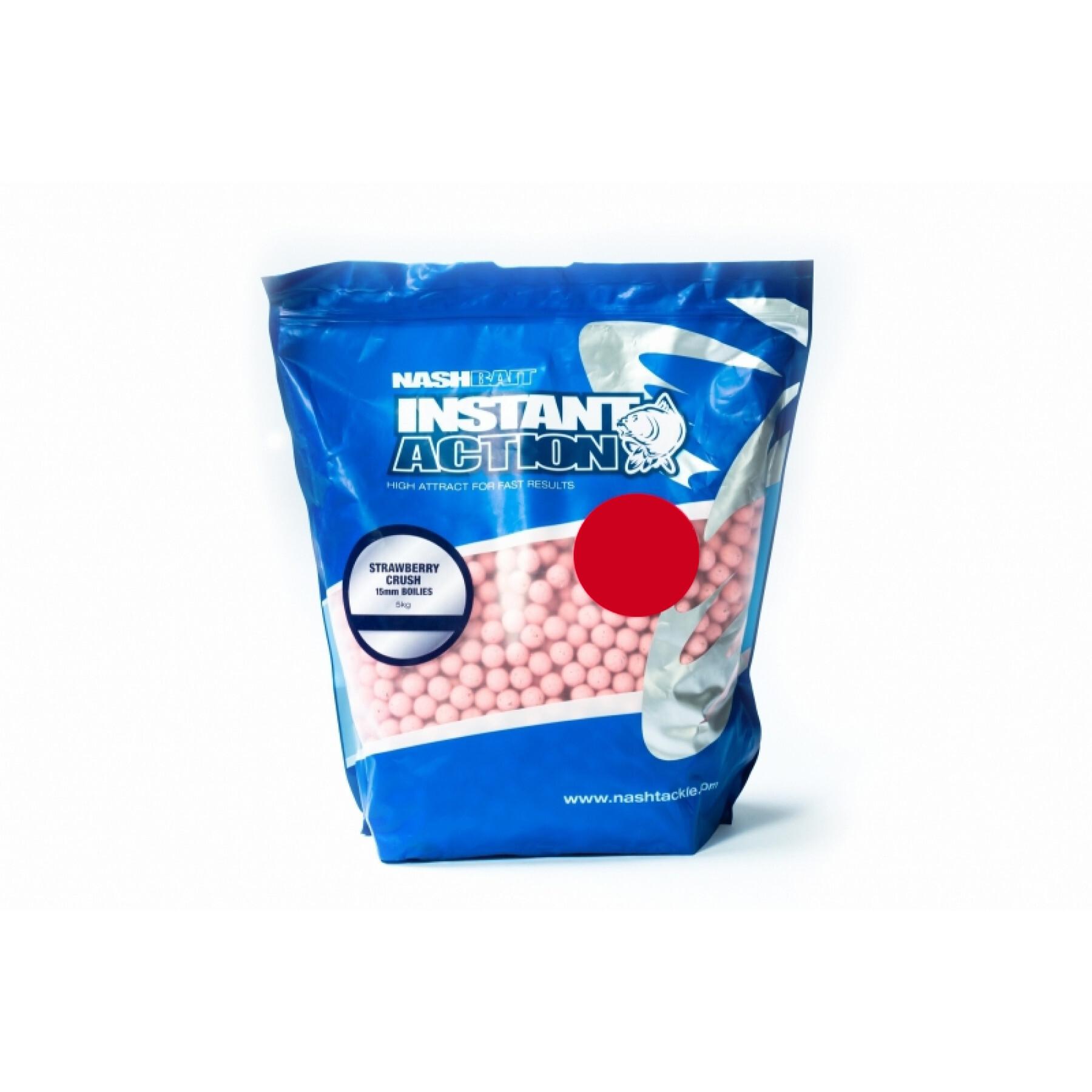 Nash instant action jordgubbskross boilies 15 mm (2,5 kg)